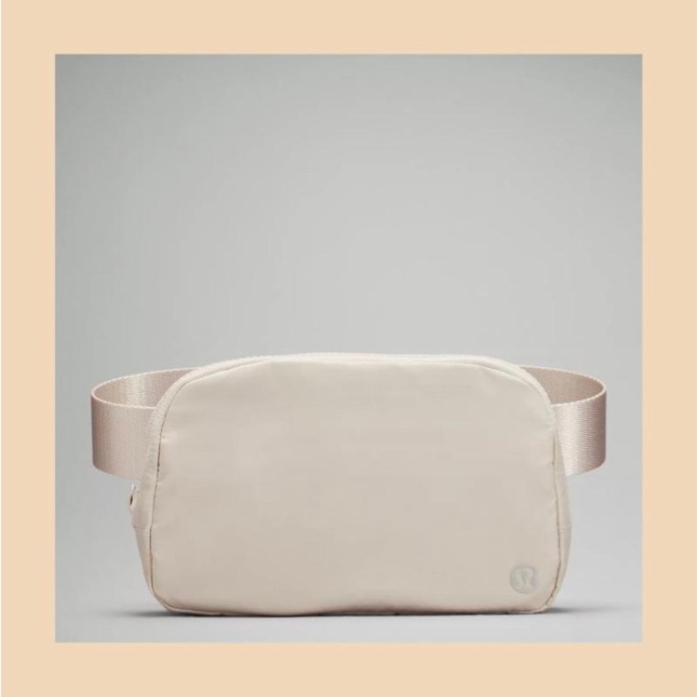 Lululemon Everywhere Belt Bag 1L